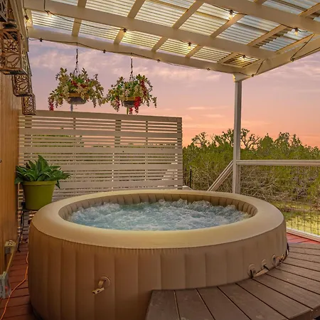 Hotel Hill Country Memories